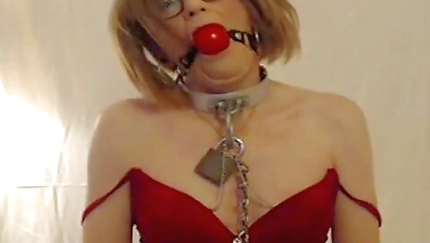 British redhead cums while her stepfather plays with her