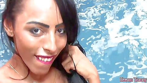 Adrielhy bronze takes off her panties to the camera