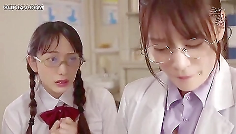 Sexy japanese babe gets on and off her tight booty